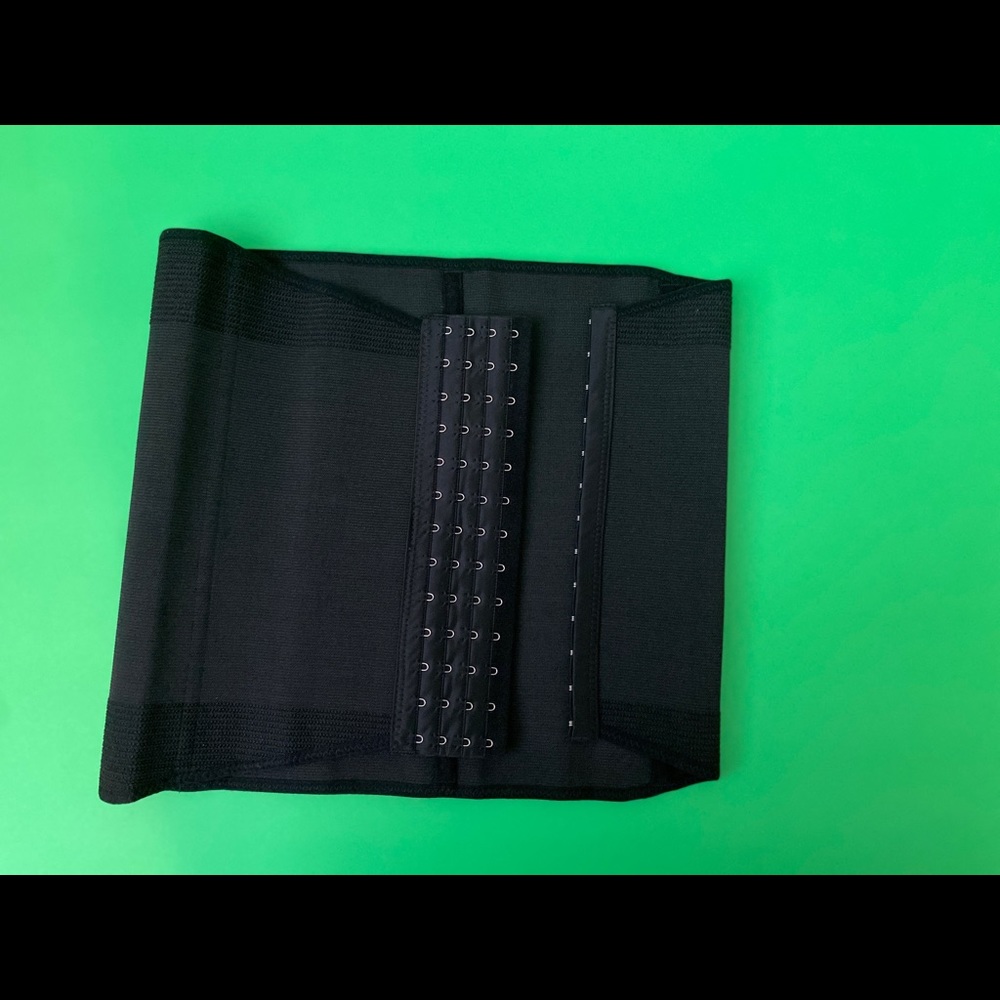 Iconic curves/waist trainer -s